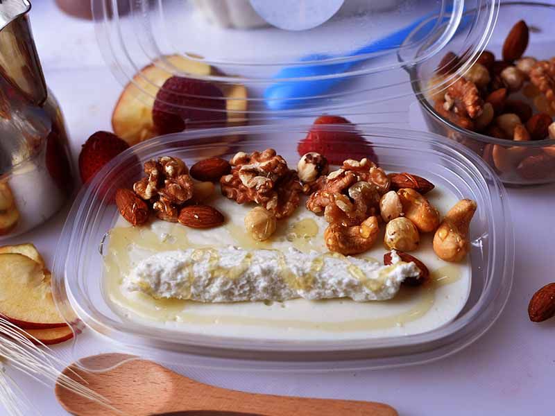 Milk Pudding With Qeshta And Honey