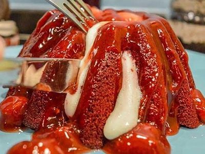 Molten Cake With Red Velvet