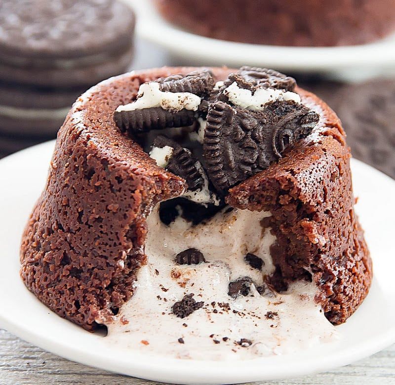 Nutella Chocolate And Oreo Molten Cake