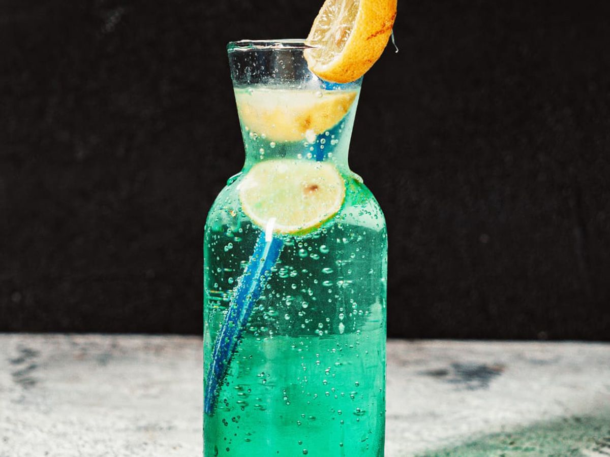 Mint and lemon mojito