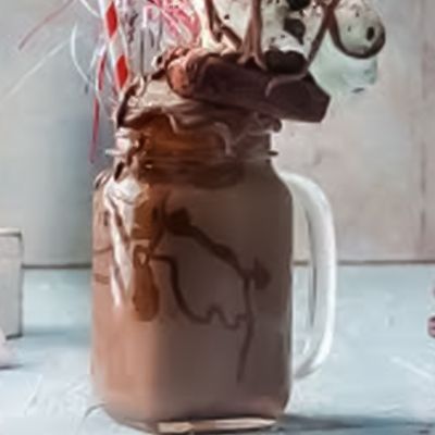 Snickers Chocolate Milkshake