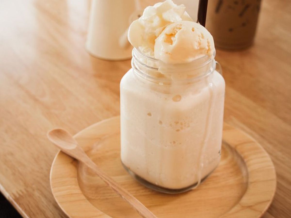Vanilla milkshake