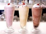 Mix Strawberry And Kiwi Milkshake
