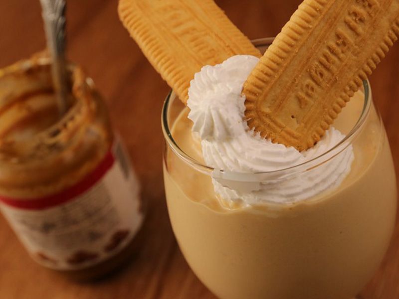 Lotus Crispy Milkshake