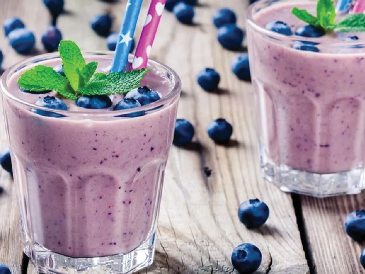 Blueberry milkshake