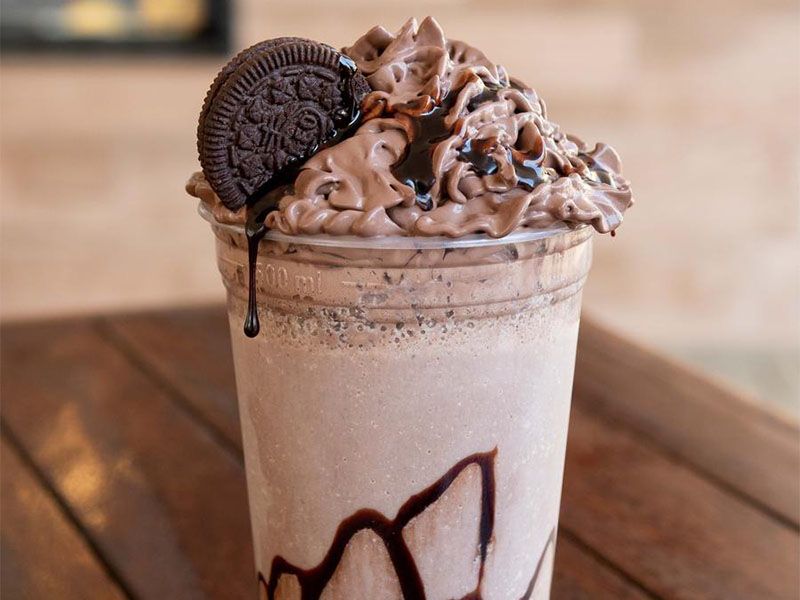Twix Chocolate Milkshake