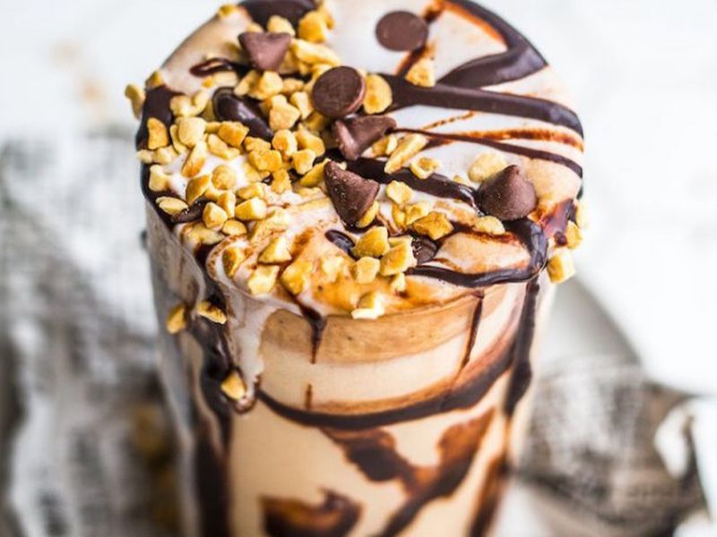 Snickers Chocolate Milkshake