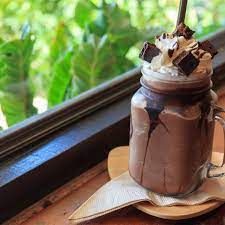 Kitkat Chocolate Milkshake