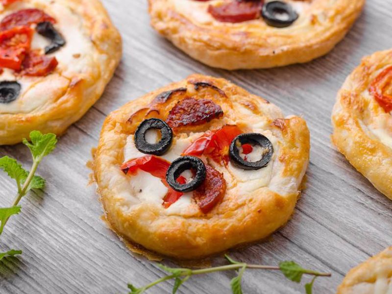 Mini Margherita Pizza