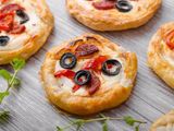 Mini Margherita Pizza