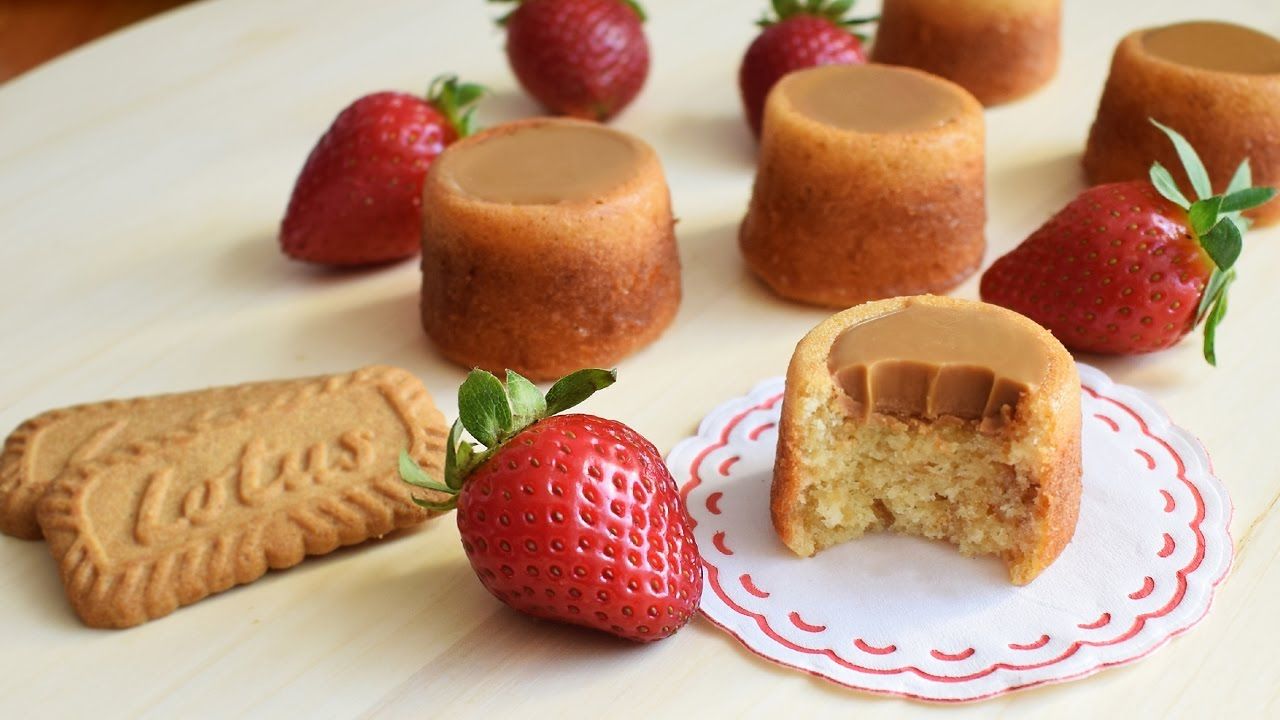 Lotus Mini Cake