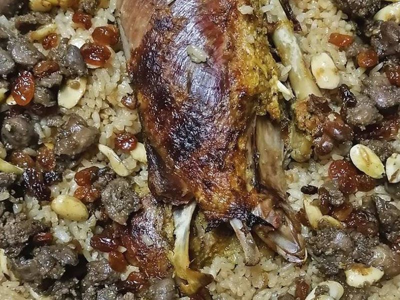 1/2 Duck With Nuts Rice