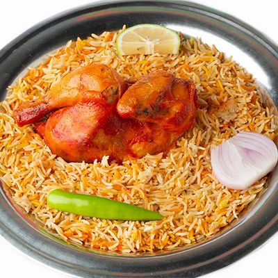 1/2 Mandi Chicken + Rice + Sauce