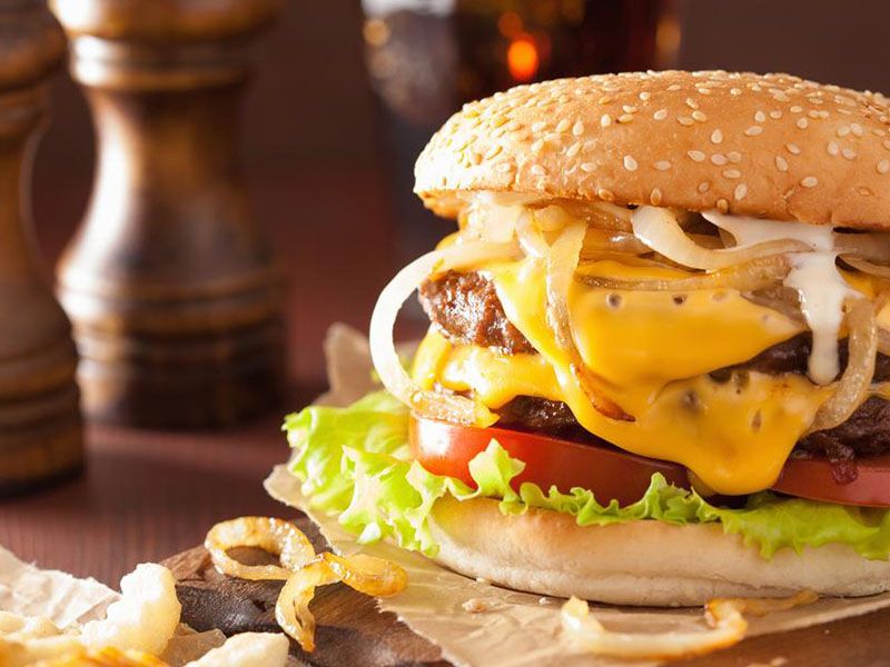 200 Gram Large Hamburger With Cheese Sandwich