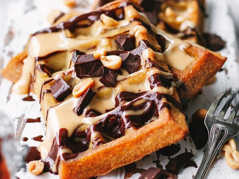 Snickers Chocolate Waffle