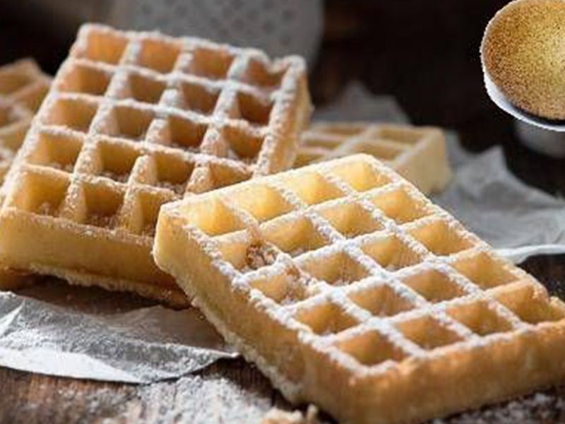 Nutella Chocolate With Kiwi Waffle