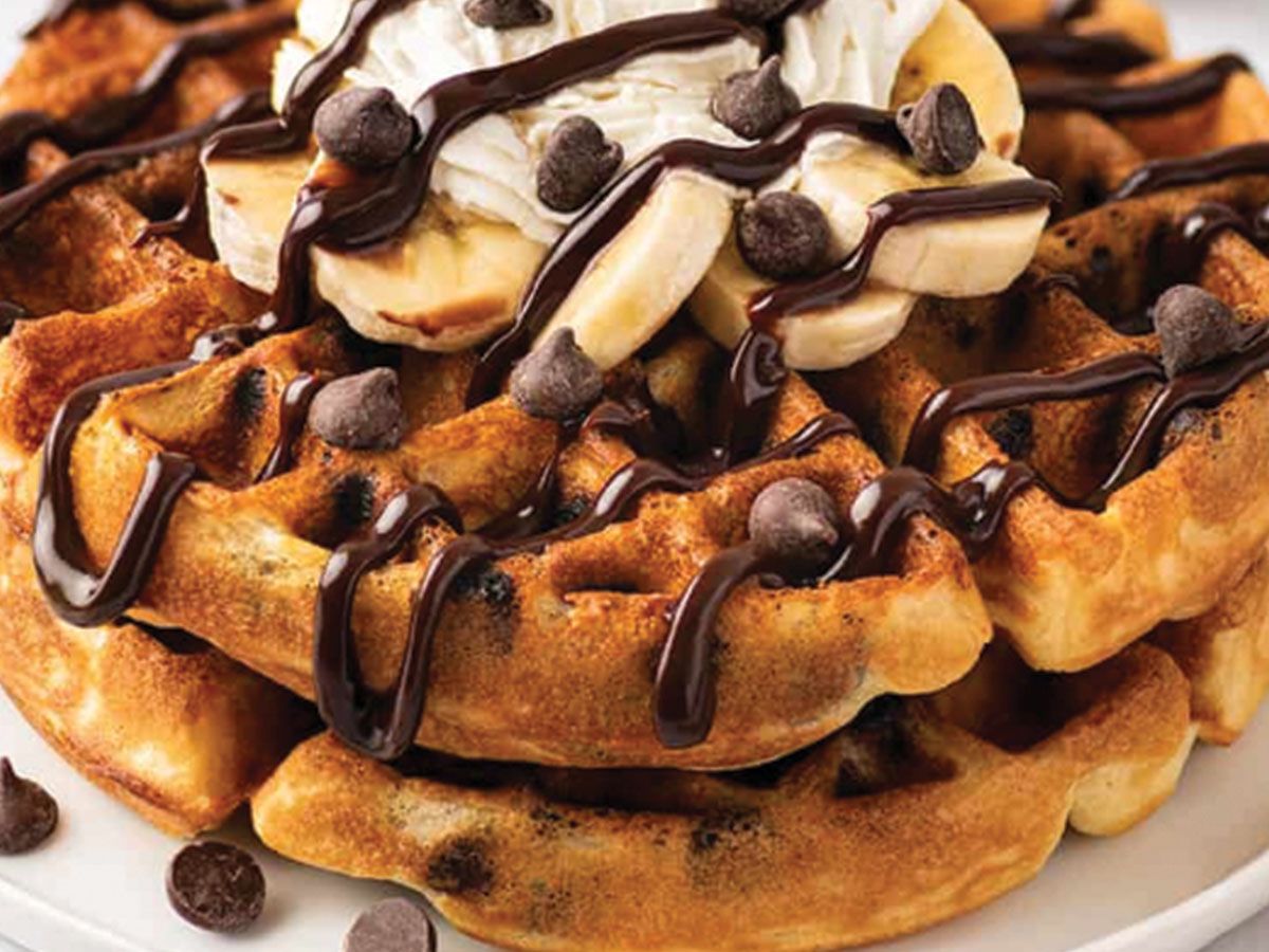 Marshmallow Nutella waffle