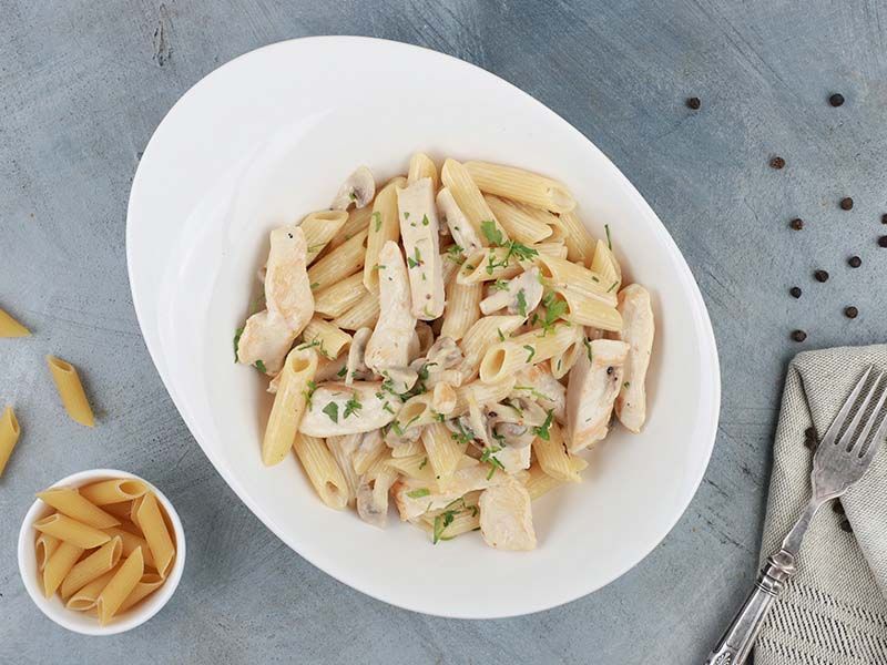 White Sauce With Chicken Pane Pasta
