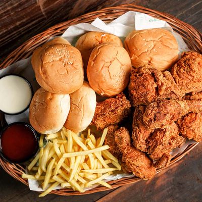 Broasted Chicken Meal 8 Pieces