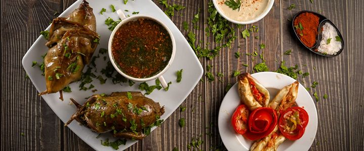 2 Stuffed Pigeon Pieces With Molokhia Meal