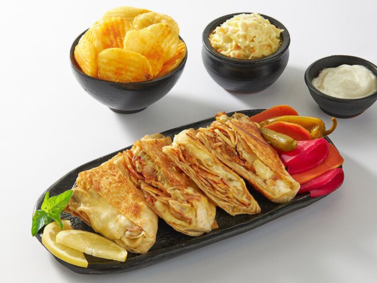 Arabic chicken Shawerma with mozzarella and mushroom meal