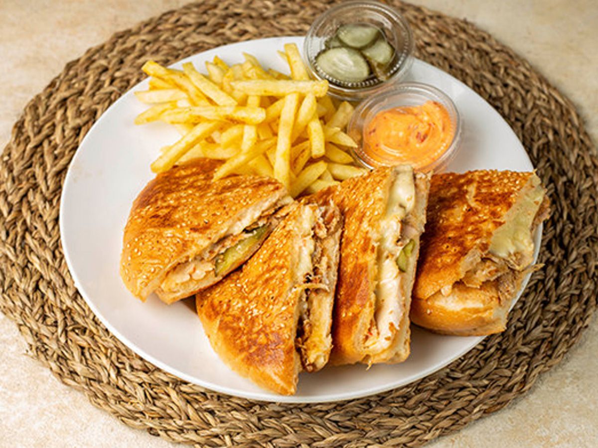 Crispy Or Zinger Maria Meal