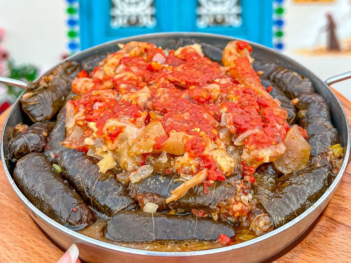 Vine Leaves With Knuckles