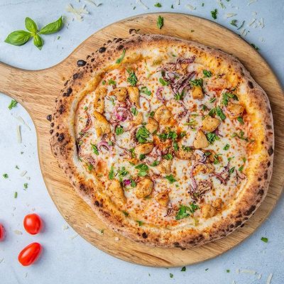 Medium Shish Tawook Pizza