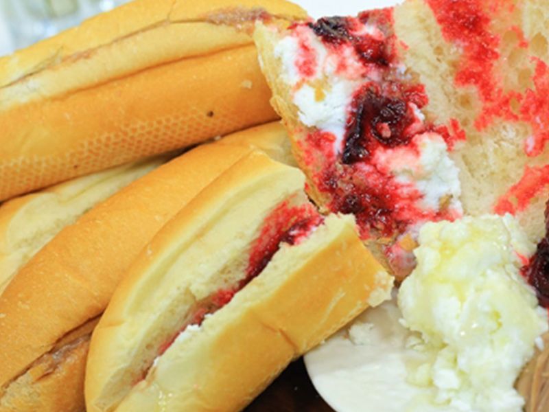 Shami Qeshta With Jam Sandwich