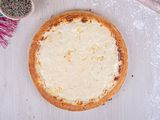 Oriental Mozzarella Pizza