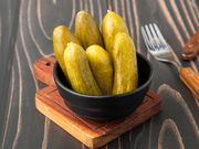 علبة شنب مخلل