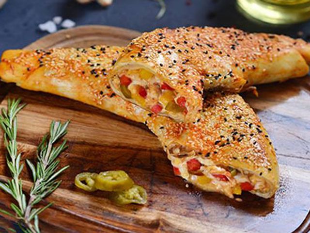 بيتزا صاروخ دجاج