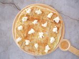 Qeshta With Honey Pie
