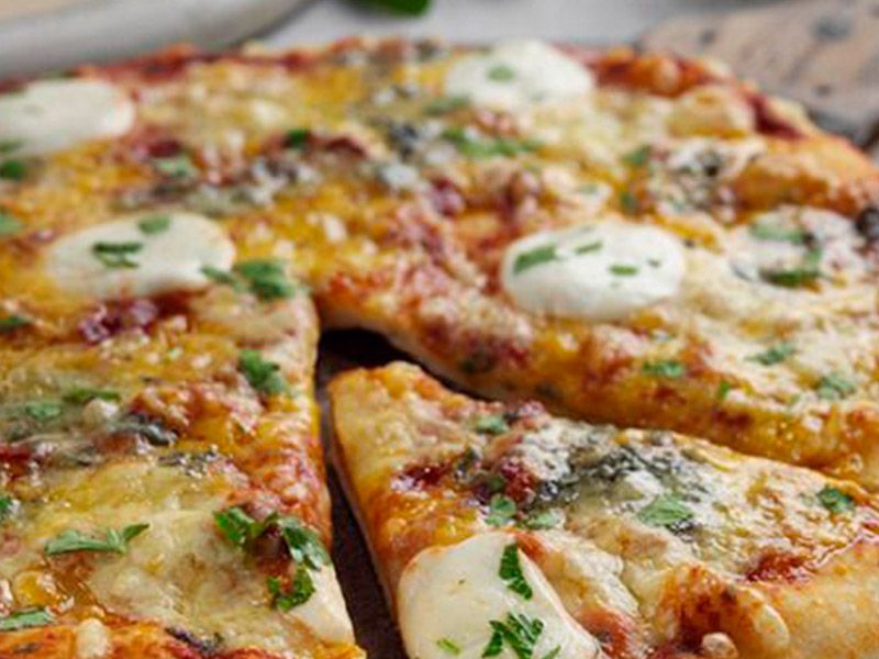 Quattro Formaggi Pizza