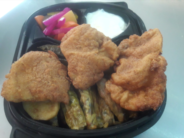 Mahshi And Chicken Pane Meal