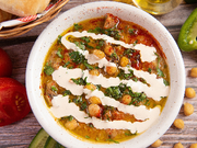 فول حب بالطحينة