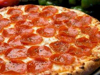 Salami Pizza