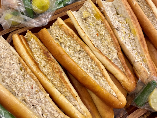 Sauteed Brain Half Sandwich