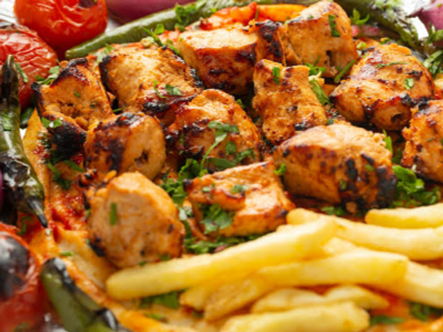 1/4 Kilo Shish Tawook Meal