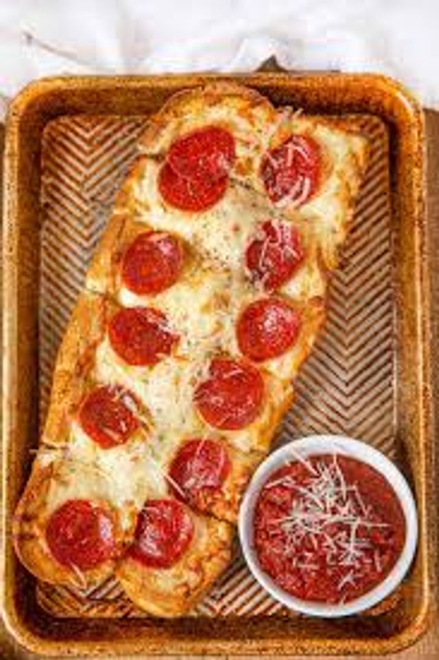 Garlic Bread, Cheese And Pepperoni