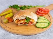 ساندويش جبنة حلومي خبز الاجاويد 