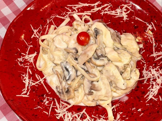 Linguine Alfredo Classico