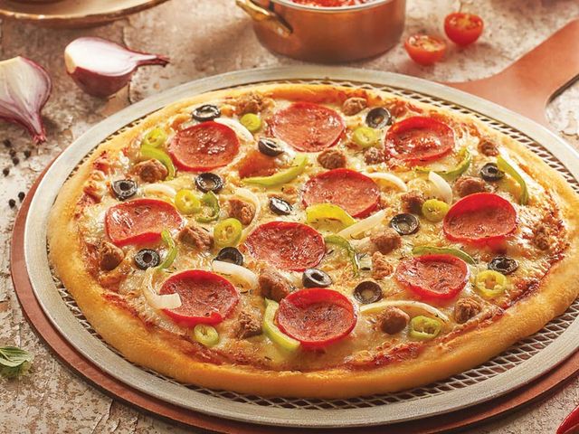 Spicy Mega Beef Pizza
