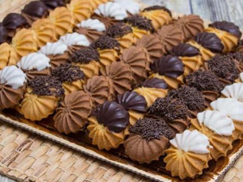 Petit Four