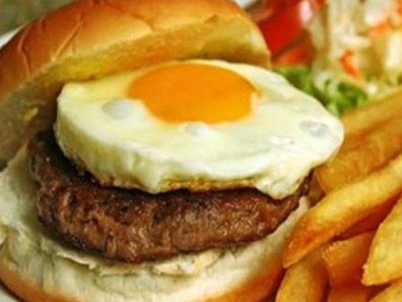 Nawuaa Beef Burger With Eggs