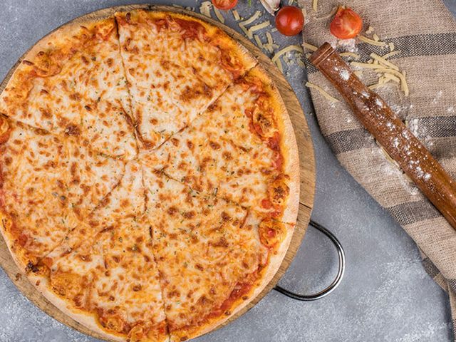 Plain Margherita Pizza