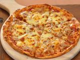 Tuna Chunks Italian Pizza