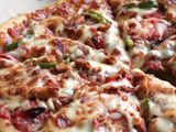 Alexandrian Sausage Oriental Pizza