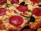 Salami Pizza