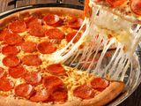 Salami Pizza